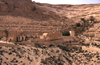 Les habitations sont adaptes  l'environnement.